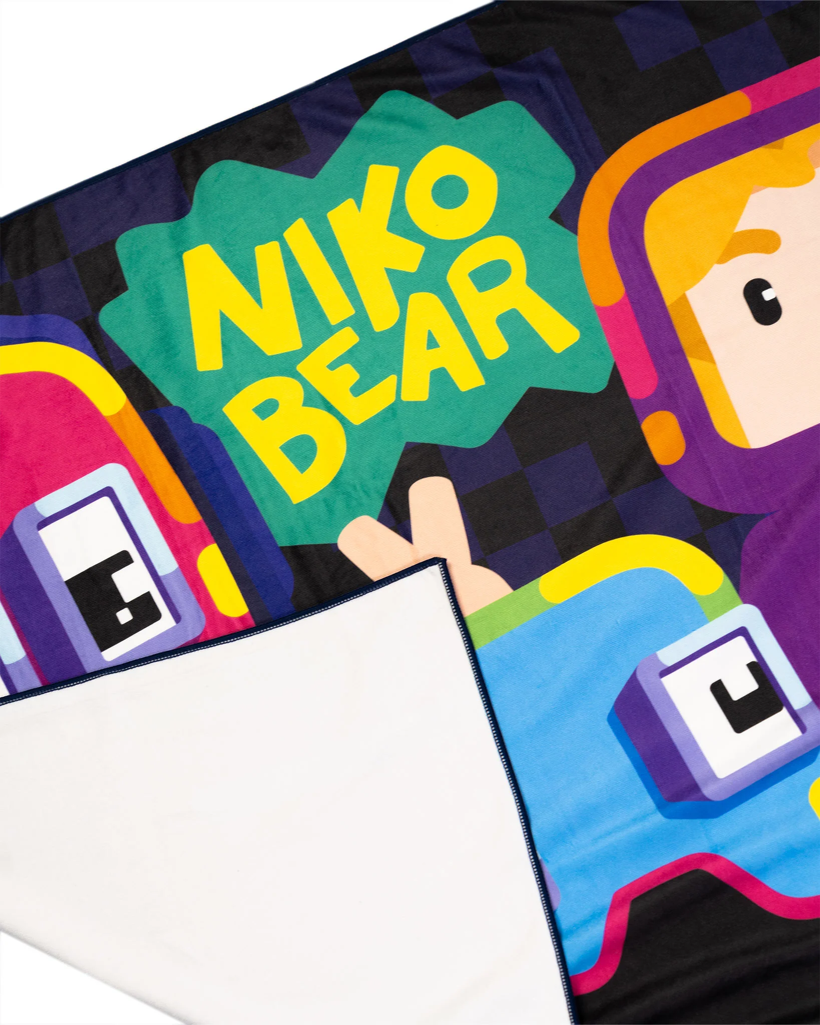 Niko & Rainbow Ghosts Friends Towel - Image 5